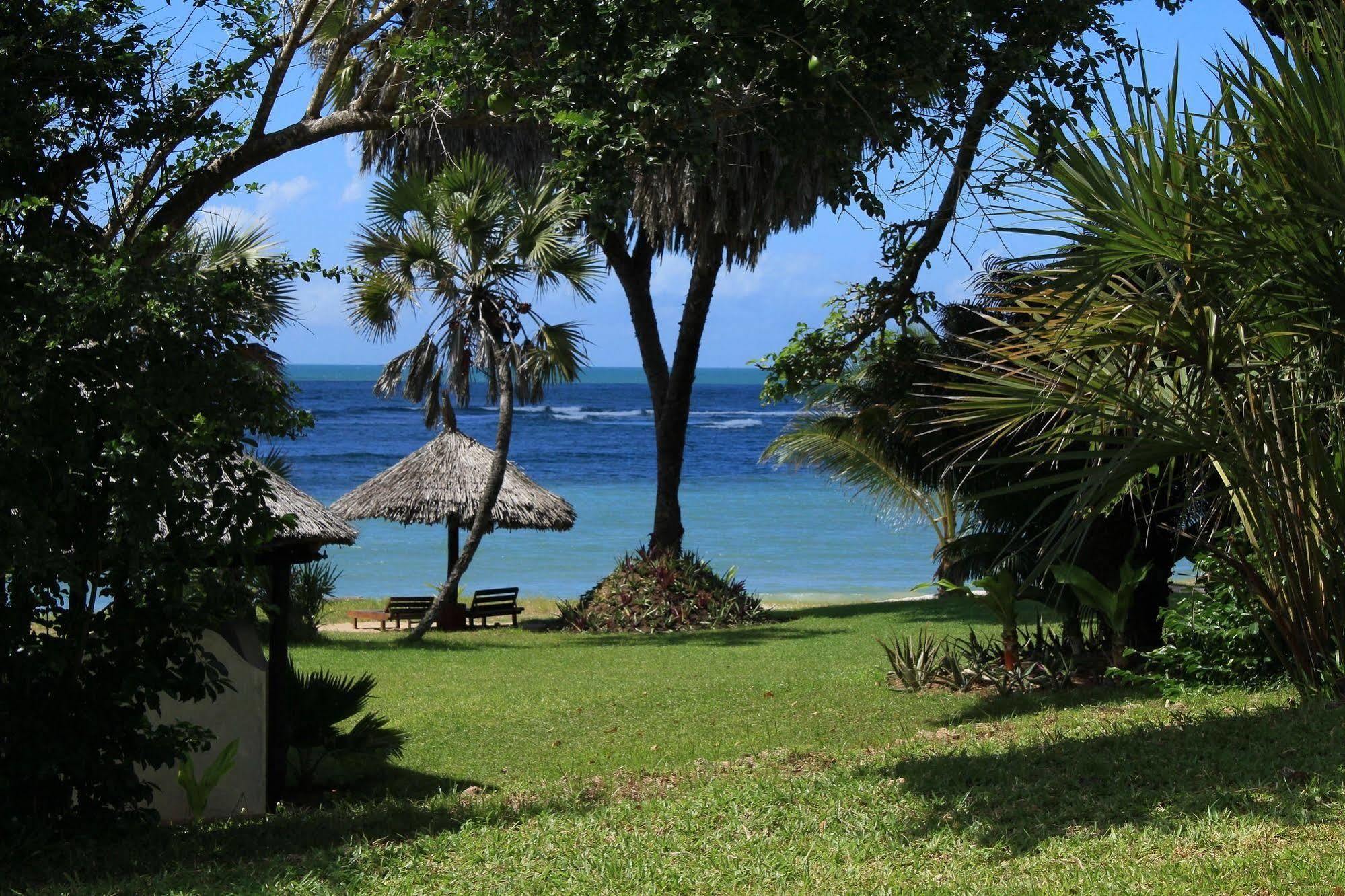 Amani Beach Resort Kutani Exterior foto